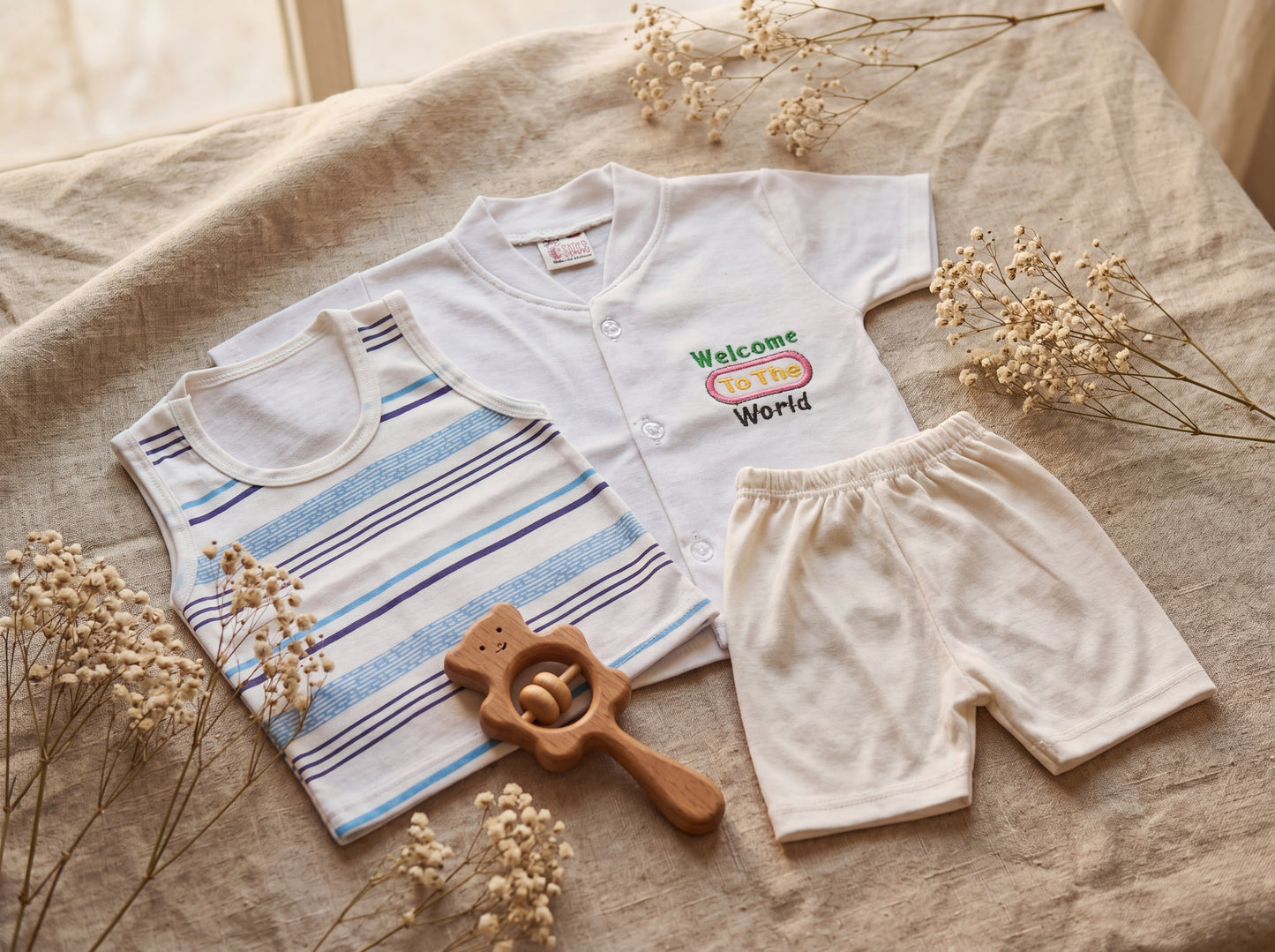 The Little Miracle 3-Piece Layette Set (Welcome To The World)