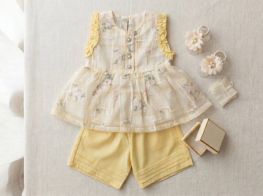 Classic Botanical Peplum Set with Flower Foot Jewelry